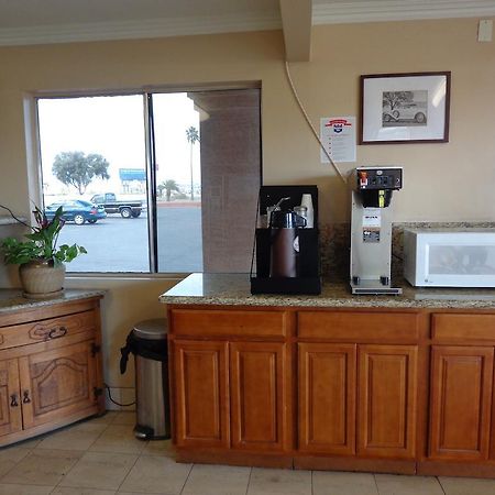 Knights Inn Phoenix At N Black Canyon Hwy מראה חיצוני תמונה