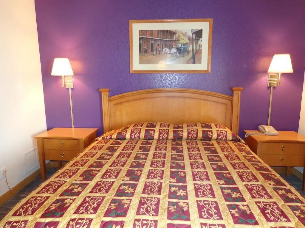 Knights Inn Phoenix At N Black Canyon Hwy מראה חיצוני תמונה